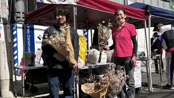 世田谷区の上北沢町会桜まつり