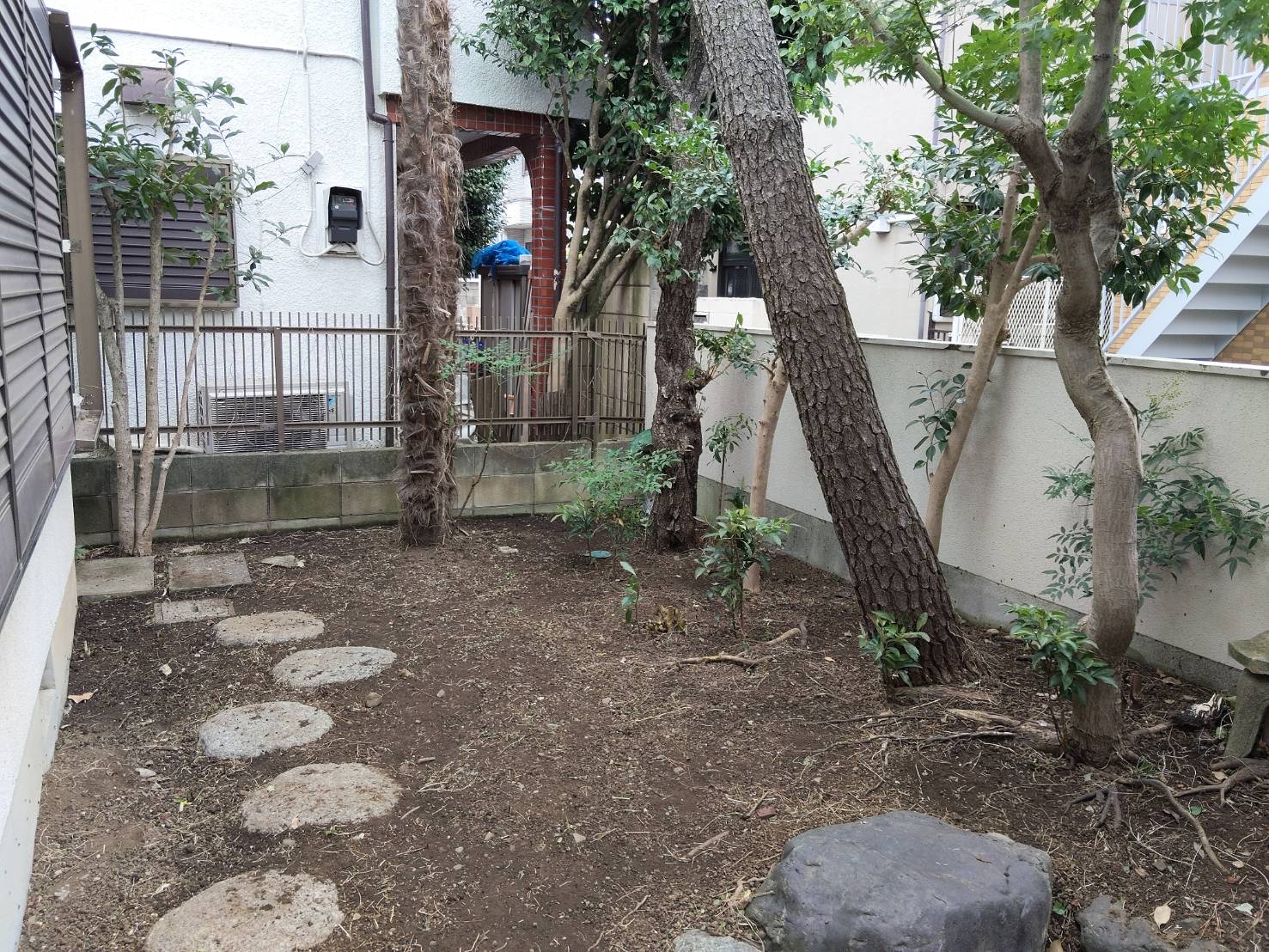 苫小牧市花園町の除草後